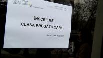 Înscrierile la clasa pregătitoare. Vize de flotant sau adeverinţe, în lupta pentru o şcoală "mai bună"