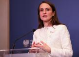 MAE anunţă declasificarea a peste 5.000 de dosare diplomatice. Sunt incluse mineriadele și alegerile din 1990