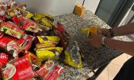 Țigări ascunse în pungi cu noodles, descoperite pe Aeroportul Otopeni. Doi vietnamezi, cercetați pentru mită