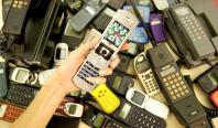 Telefonul vechi uitat în sertar poate valora o avere. Unele modele se vând și cu 190.000 de dolari
