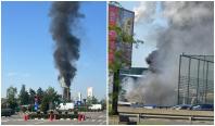 Explozie urmată de incendiu la un depozit din Blejoi: pericol de o nouă deflagrație, o persoană a fost rănită