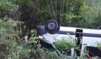 Microbuz plin cu români prăbușit 10 m într-o râpă, în Austria. Cinci persoane au ajuns la spital