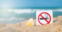 O destinație de vacanță preferată de români interzice fumatul pe plajă. Ce amenzi riscă cei care încalcă legea