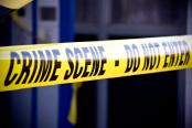 Copil de 4 ani găsit mort în casă. Acuzată de omor, mama este suspectă acum şi de canibalism