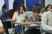 Bacalaureat 2026, sesiunea de toamnă. Astăzi proba obligatorie a profilului: matematică sau istorie