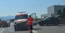 Accident între o ambulanţă şi o maşină, în Braşov. 5 persoane au ajuns la spital