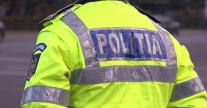 Poliţist din Capitală, obligat de şefi să poarte vesta antiînjunghiere peste cămaşa de intervenţie
