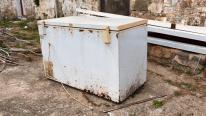 Şi-a ascuns tatăl mort în congelator timp de doi ani şi jumătate ca să îi încaseze pensia