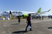 Criză în aviaţie: falimentul airBaltic anunţă o iarnă grea pentru companii. Preţul combustibilului s-a dublat