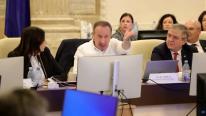 Criză de nervi în comisia de buget finanţe. Deputatul PSD Adrian Câciu, reacţie violentă în timpul şedinţei