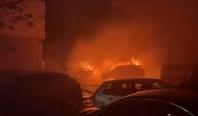 Incendiu într-o parcare din Piatra Neamț: o femeie a dat foc mașinii fostului soț. Flăcările s-au extins