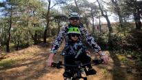 Mai mult timp alături de copii, mai multă implicare. Crește numărul taților care intră în concendiu paternal