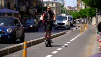 Cine va mai putea închiria trotinete electrice în Bucureşti şi unde va circula. Regulile se schimbă radical