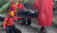 Sfârşit tragic pentru un cioban. Salvatorii nu au ajuns la timp la el din cauza viiturii care a rupt drumul
