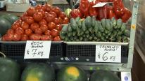 Legumele din supermarket, mai ieftine decât în piață. De unde apare diferența de preț