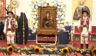 Pelerinii veniţi la Mănăstirea Nicula s-au rugat întreaga noapte la Icoana Fecioarei Maria