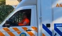Copil de 3 ani, lovit violent de mașina bunicii, în curte. Femeia parca şi nu şi-a văzut nepotul la timp