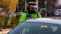 Reţea de poliţişti şi instructori auto şpăgari la DRPCIV. Mită pentru redobândirea permisului