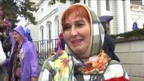 La 60 de ani, Petruţa a mers 5 ore ca să se roage la Sfânta Parascheva: "Când e prea uşor ni se urcă la cap"