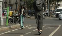 Doar cei peste 18 ani vor putea închiria trotinete electrice în București. Excepție pentru minorii cu permis