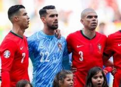 De ce stă nefiresc Cristiano Ronaldo la intonarea imnului Portugaliei? Motivul este simplu