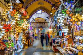 Pățania unui turist român în Istanbul. Cât a plătit pentru kebabul consumat în Marele Bazar