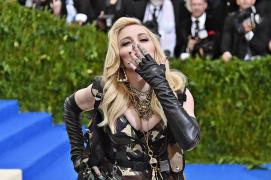 10 lucruri mai puțin știute despre Madonna, Regina muzicii pop. Cântăreața a renunțat la facultate și s-a mutat la New York cu doar 35 de dolari în buzunar