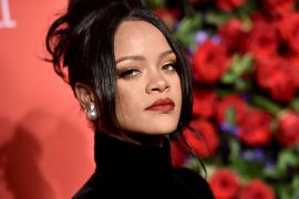 Rihanna a vorbit despre evoluția stilului său: „Doamne, de ce trebuie să-mi amintiți de chestii vechi?”