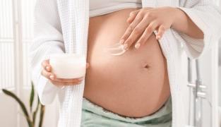 Psoriazisul în sarcină: efecte asupra sarcinii și modalități de tratament