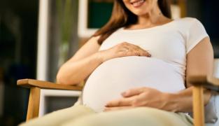 Primele mișcări ale bebelușului la a doua sarcină. Când le poți simți și ce spun specialiștii