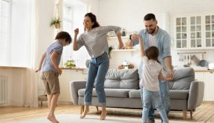 Cum să ai un weekend relaxant în familie fără stres