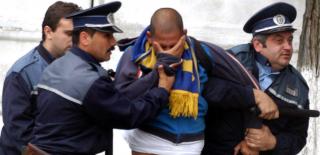 Fanii Petrolului au fost împuşcaţi cu gloanţe de cauciuc!