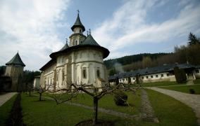 Fonduri UE de 2,6 milioane de euro pentru restaurarea Mănăstirii Putna