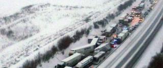 ACCIDENT în lanţ pe A1. Aproximativ 30 de mașini avariate