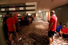 Englezii au inceput returul cu noaptea-n cap! Stelistii, treziti de-o alarma falsa de incendiu