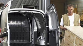 Protestul de la Dacia s-a incheiat: Angajatii au reluat productia