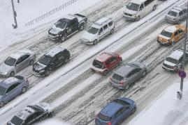 ACCIDENT FARA PRECEDENT: 100 de masini s-au ciocnit in lant