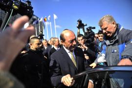 Traian Basescu a reziliat contractul cu TAROM