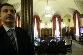 Sedinta CSAT s-a incheiat. Ponta a ajuns cu 30 minute inaintea sedintei, pentru discutii cu Basescu