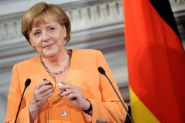 Francois Hollande, confundat de Angela Merkel cu Francois Mitterand