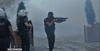 Fortele de ordine s-au retras din fata miilor de manifestanti din Istanbul