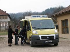 Microbuze noi pentru elevii din mediul rural