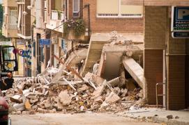 India: Cel putin 12 persoane au murit, in urma prabusirii unui hotel