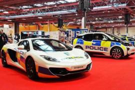 Mai rapidă ca Road Runner! Cum arată cea mai puternică mașina de poliție din lume