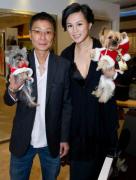 Incredibil! Un tată oferă 80 de milioane de lire celui care o seduce pe fiica lui!