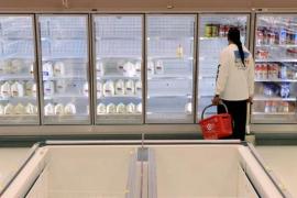 ATENŢIE!  Din cauza zăpezilor, hipermarketurile mai au marfă DOAR pentru 3 zile