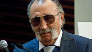 Exemplu de omenie!  Ion Ţiriac a donat un avion pentru misiuni umanitare