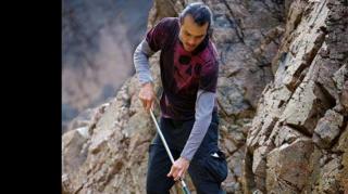 Artistul care a revoluţionat arta! Pictează incredibil pe nisip