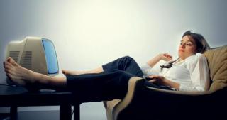 UTIL! Ce să faci când te plictiseşti în timpul reclamelor TV