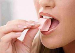 Nu ai fi crezut aşa ceva! Ţara în care GUMA DE MESTECAT a fost interzisă